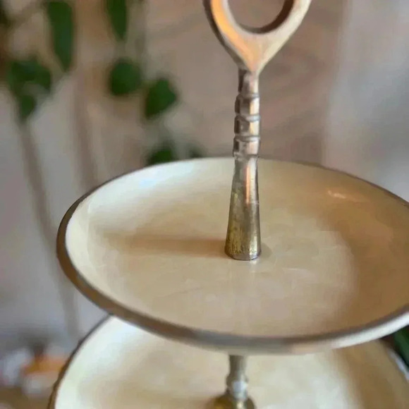 Godinger Two Tier Pastry Stand, Cupcakes Server, Dessert Stand 14” H - Picture 9 of 10